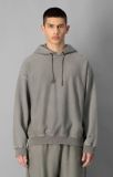 Minimalistisches Hoodie mit Acid-Waschung
