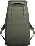 D_b_ Hugger Backpack 25L Moss Green