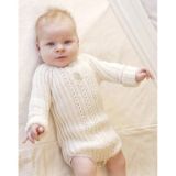 Simply Sweet by DROPS Design - Strickmuster mit Kit Baby-Body Größen 0 - 0/1 mdr