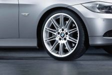 BMW Alufelge M Doppelspeiche 225 silber 9J ET39 3er E90/E91/E92/E