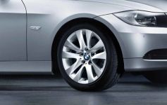 BMW Alufelge V-Speiche 338 silber 8J ET34 3er E90/E91/E92/E93 Vor