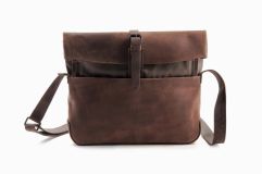 Harold&#039 s Twister Kuriertasche M mit Laptopfach 15  natur