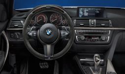 BMW M Performance 1er 2er 3er 4er Lenkrad II mit Carbonblende und Race Display
