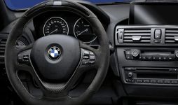 BMW M Performance 1er 2er 3er 4er Lenkrad mit Carbonblende und Race Display