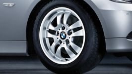 BMW Alufelge Doppelspeiche 154 silber 7J ET34 3er E90/E91 Vordera