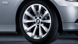 BMW Alufelge V-Speiche 285 silber 8J ET34 3er E90/E91/E92/E93 Vor